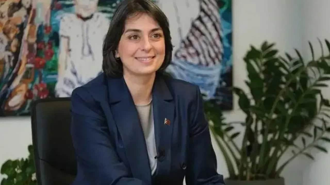 Foto - "Rüşvet"ten gözaltına alınmıştı! Üsküdar Belediye Başkanı Sinem Dedetaş’la ilgili sıcak gelişme
