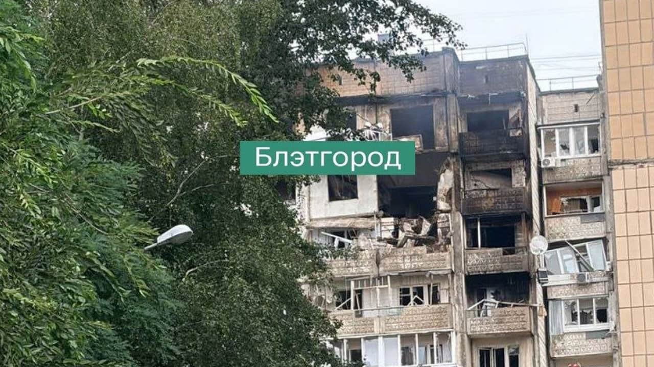 Foto - Rusya karıştı: Apartmanlar vuruldu, İHA'lar binalara çarptı! Ölüler ve yaralılar var