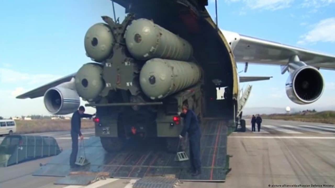 Foto - S-400'ler askeri üsse iniyor! Malum ülke sessiz, Türkiye tepki gösterse hakkıdır