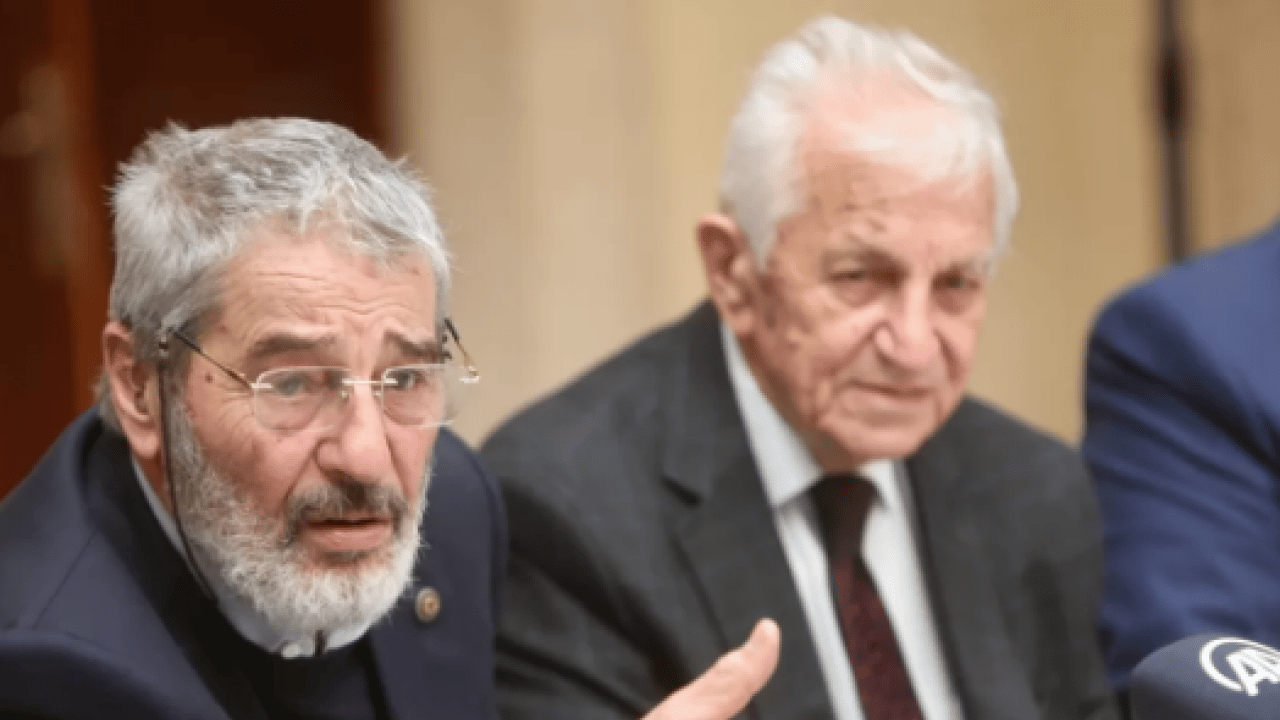 Foto - Sadık Albayrak Kırmızı Masa’da yakın siyasi tarihe ışık tuttu: Türkiye’nin hafızasıyla bağı koparıldı