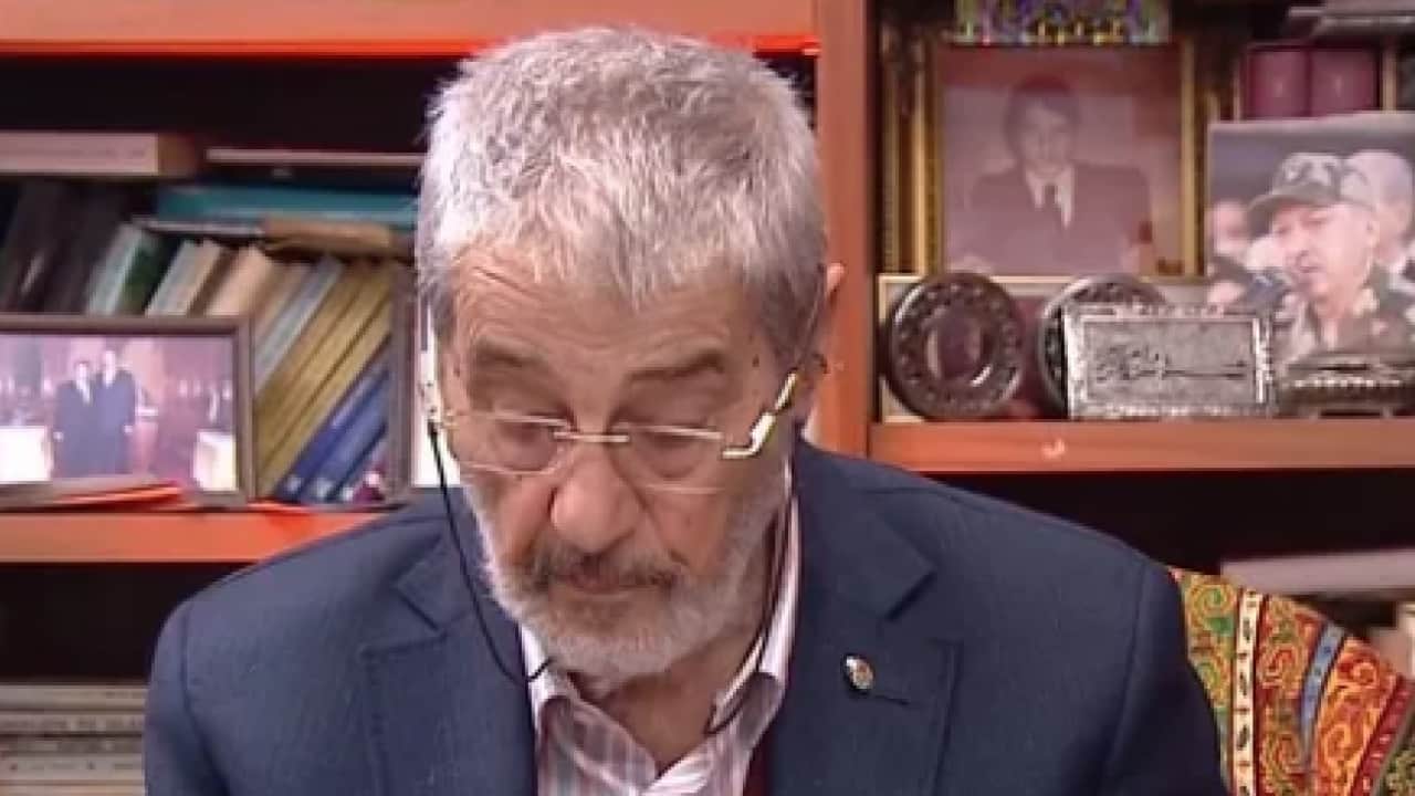 Foto - Sadık Albayrak Kırmızı Masa’da yakın siyasi tarihe ışık tuttu: Türkiye’nin hafızasıyla bağı koparıldı
