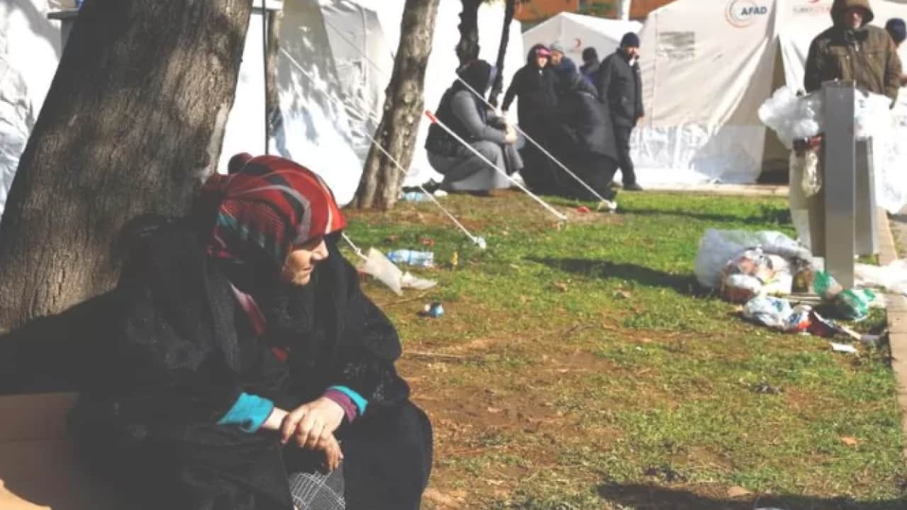Foto - Sağlıklı ilişkiler ve stres yönetimi önemli: Deprem sonrası kaygı her zaman hastalık değil! 