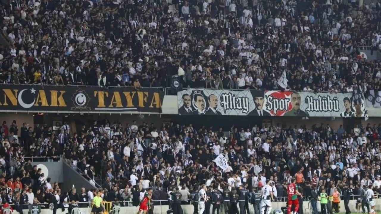 Foto - Sahipsiz kaldı... Büyüklere kök söktüren kulüpte nereden nereye