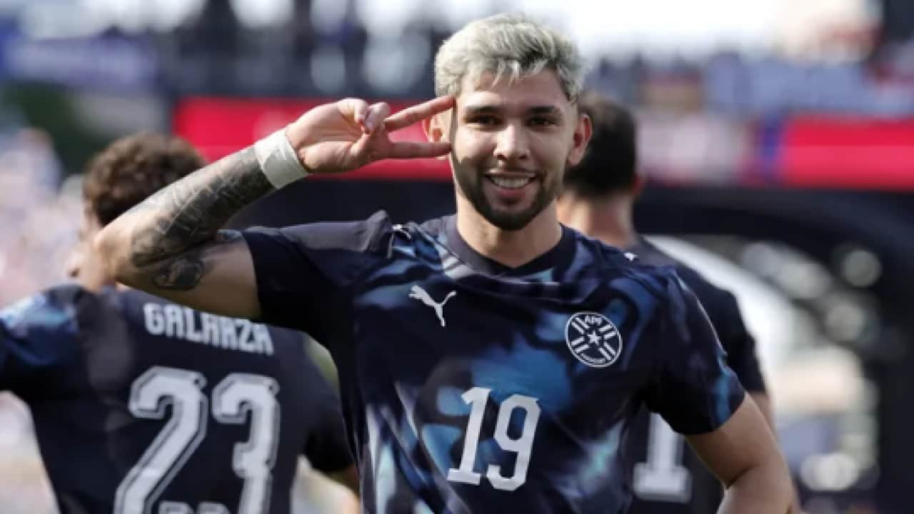 Foto - Şaka gibi yahu hakikaten şaka gibi... Julio Enciso transferinde resmi adım atıldı! Galatasaray...