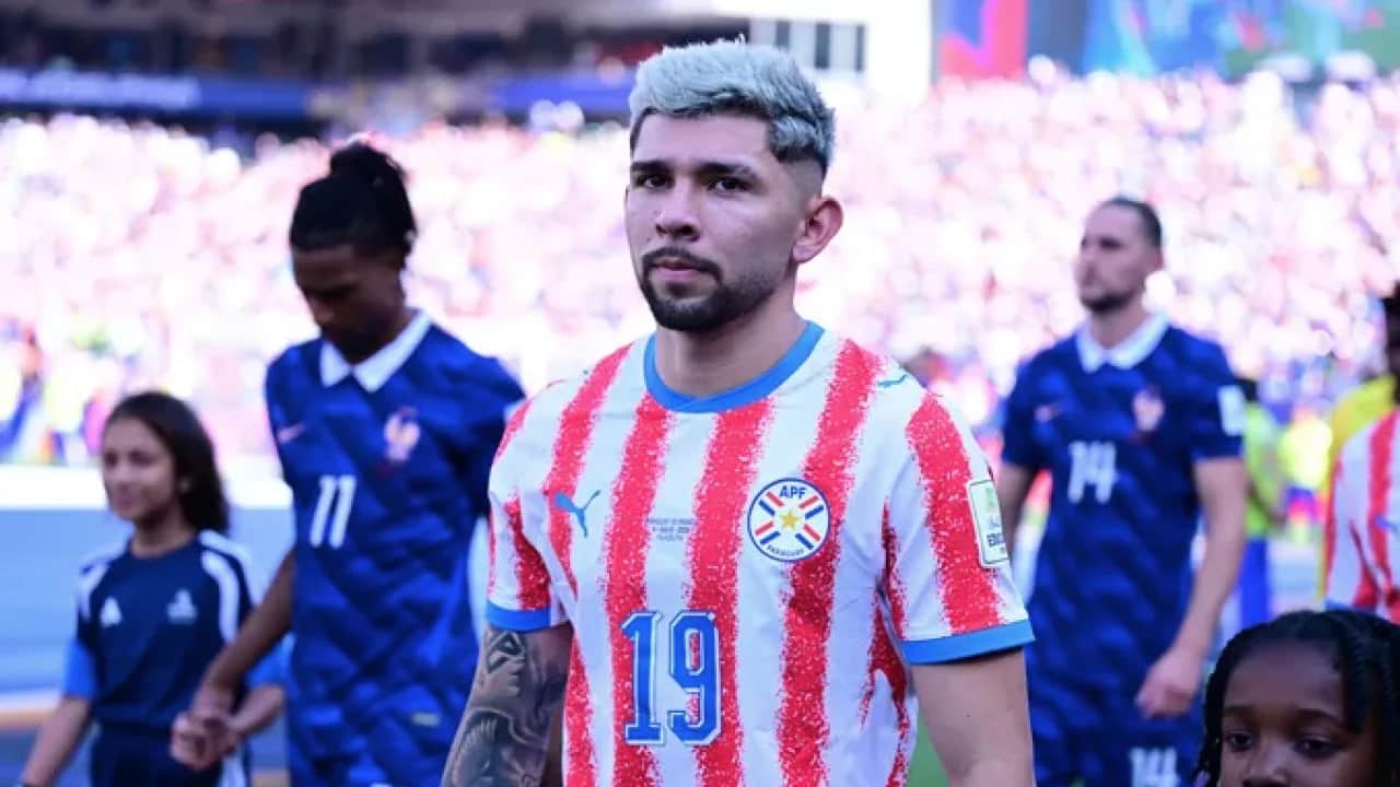 Foto - Şaka gibi yahu hakikaten şaka gibi... Julio Enciso transferinde resmi adım atıldı! Galatasaray...