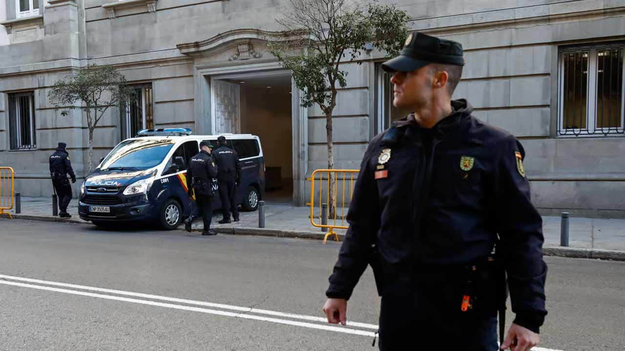 Foto - Sanchez yine dostluğunu yaptı! Türkiye'ye gelmek isteyen teröristleri paketledi