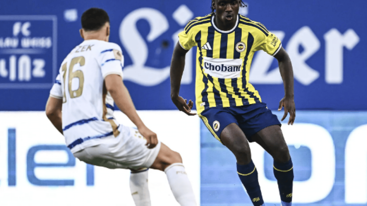 Foto - Santrafor şoku yaşanıyor: Fenerbahçeli futbolcu için görüşmeler başladı! Devre arasında takıma katılmıştı