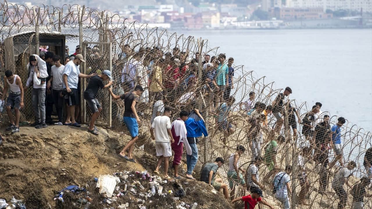 Foto - Sebte'ye geçenlerin tamamı Fas'a geri gitti Göç tersine döndü