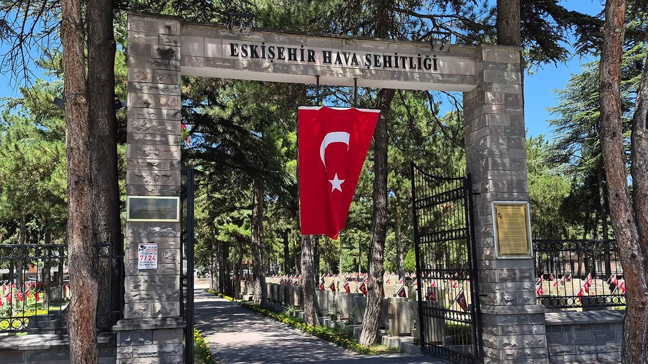 Foto - Şehitlik defterine yazılan yazılar gözleri yaşarttı