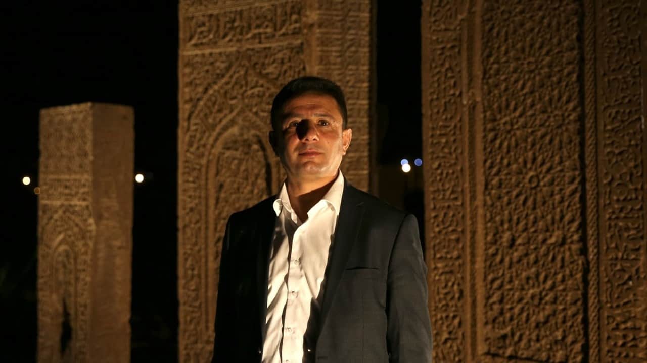 Foto - Selçuklu mezarlığı karanlıkta daha gizemli ve heybetli