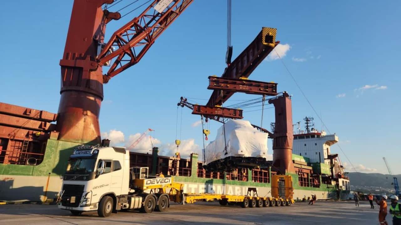 Foto - Seyahat 3 bin 946 deniz mili sürecek İlk yerli ve milli lokomotif Tanzanya yolcusu