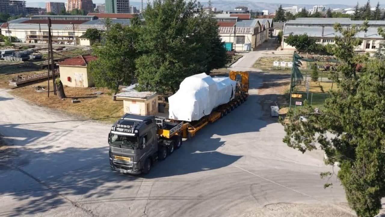Foto - Seyahat 3 bin 946 deniz mili sürecek İlk yerli ve milli lokomotif Tanzanya yolcusu