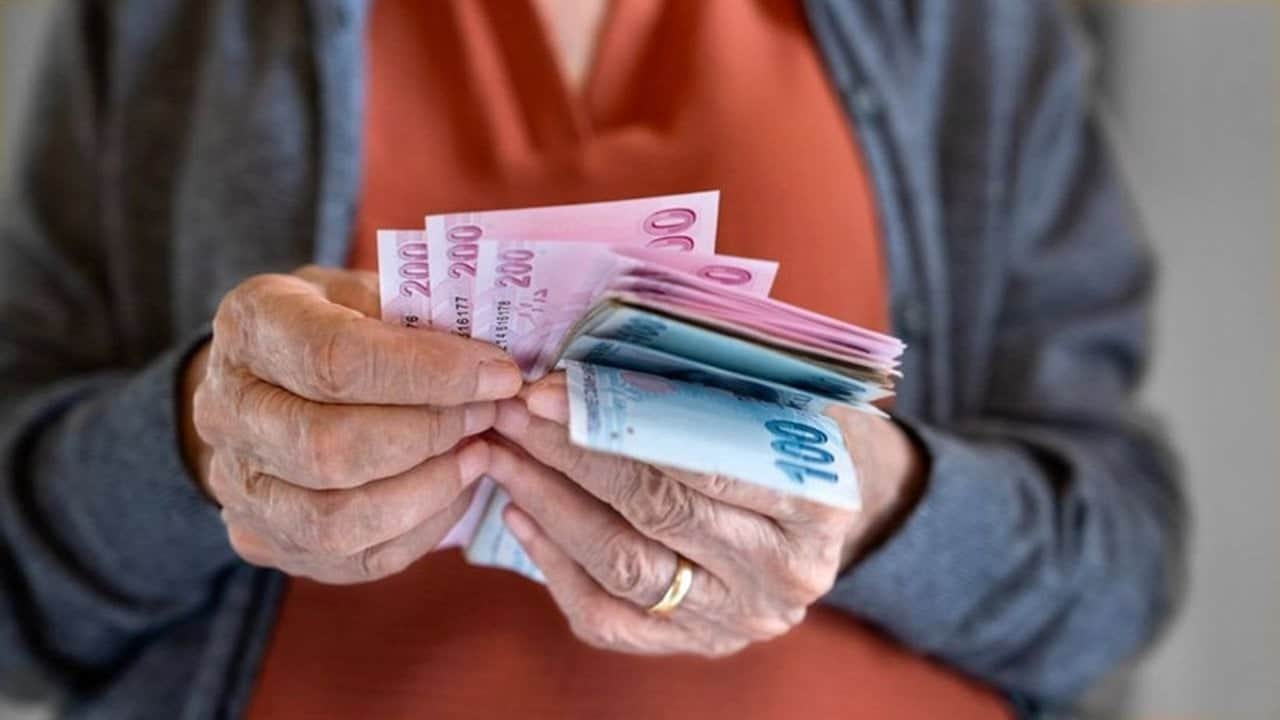 Foto - SGK uzmanı tek tek hesaplayıp net rakam verdi! İşte emeklinin ocak maaş zammı
