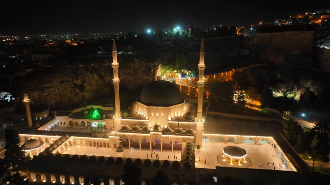 Foto - Sıcaklık 45 dereceyi aştı! Turistler gece gezisine yöneldi