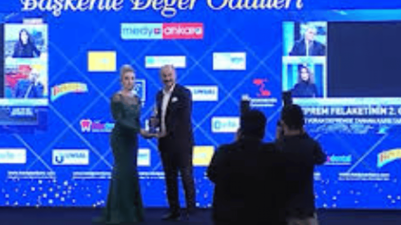 Foto - Siyaset ve sanat dünyası Başkent’te buluştu! Değer Ödülleri sahiplerini buldu