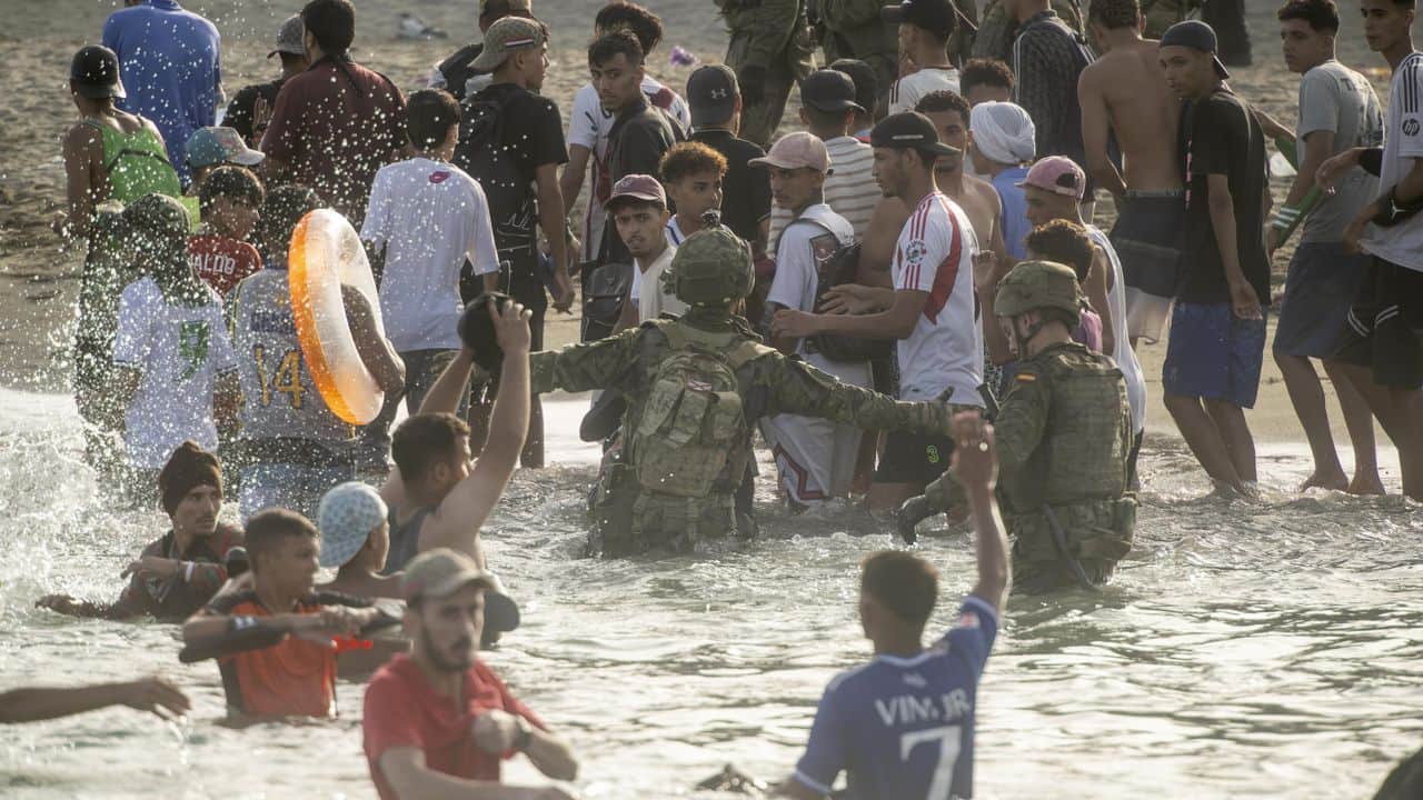 Foto - Siyonist İsrail’in kuyruk acısı dinmiyor Sebte’ye göç girişimi çağrısı