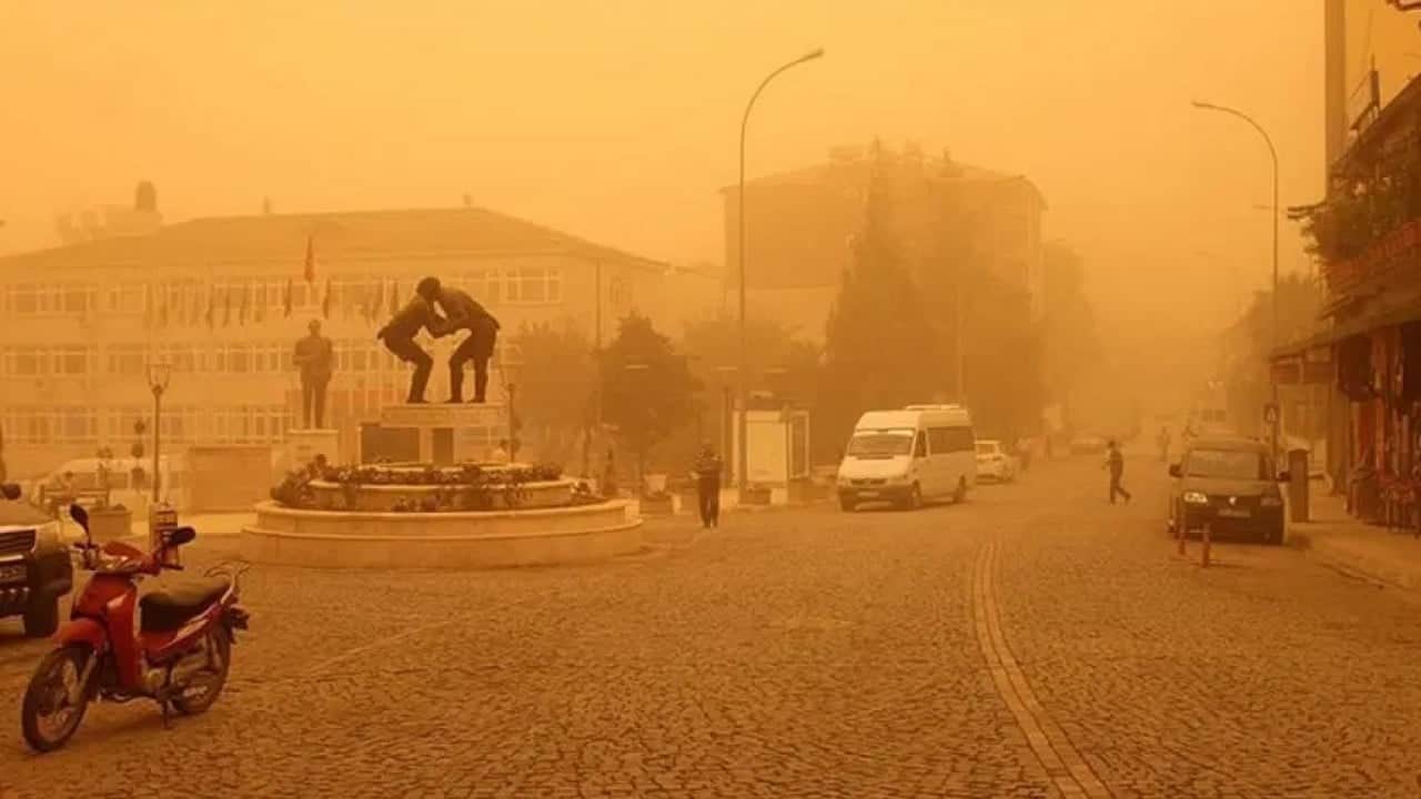 Foto - Solunum yolu rahatsızlığı olanlar dikkat! Toz taşınımı bekleniyor