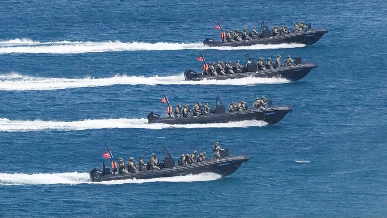 Foto - Son deniz hamlemiz Atina’yı tir tir titretti! Türkiye ateşi yaktı, Yunanistan çıra gibi tutuştu