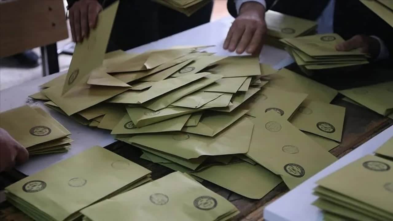 Foto - Son seçim anketi Türkiye'ye duyuruldu: Yeni Parti'nin oy oranı herkesi şok içerisinde bıraktı