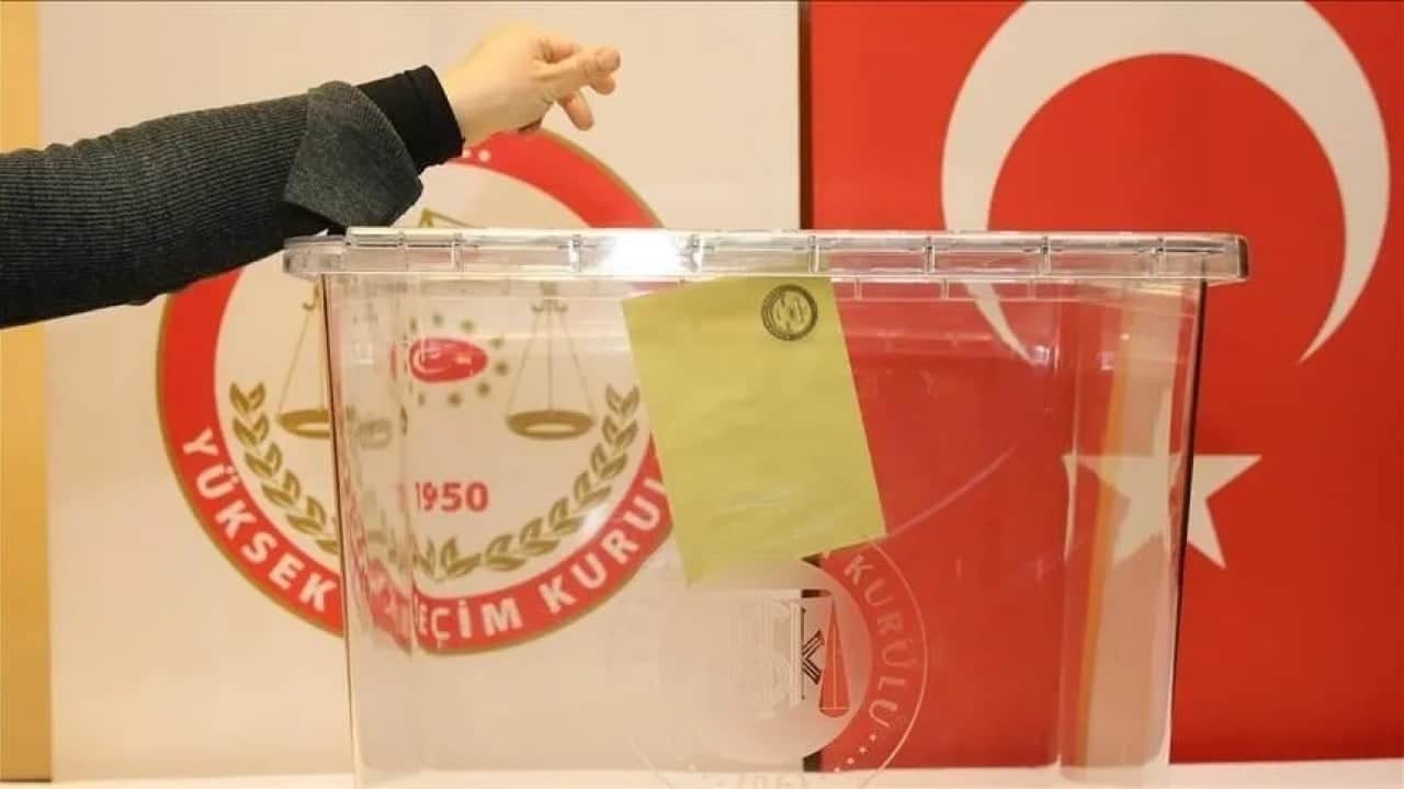Foto - Son seçim anketinin sonucu Türkiye'ye duyuruldu: Yeni Parti ile AK Parti arasındaki oy farkı belli oldu