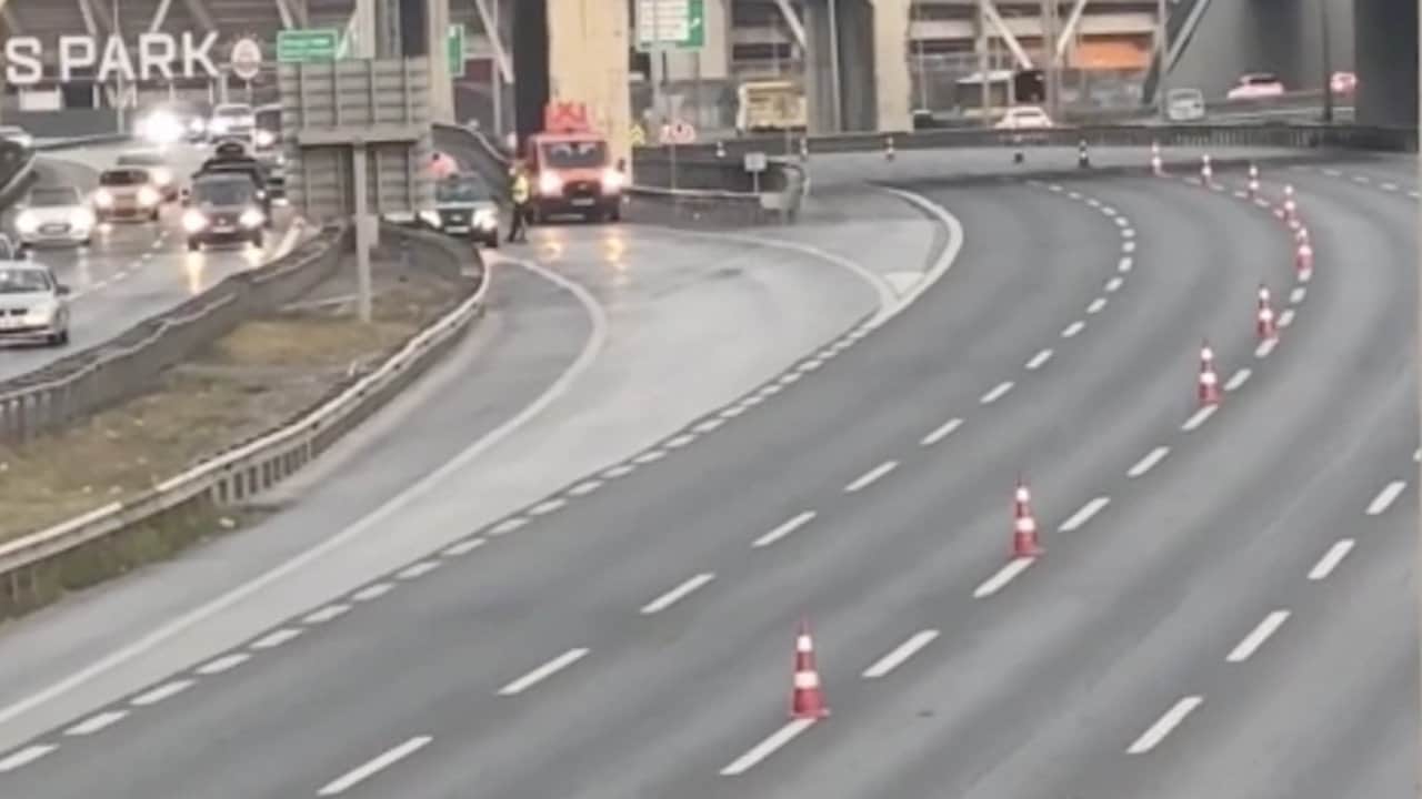 Foto - Sonra "Vay ben duymadım" demeyin! İstanbul’da bazı yollar trafiğe kapatıldı