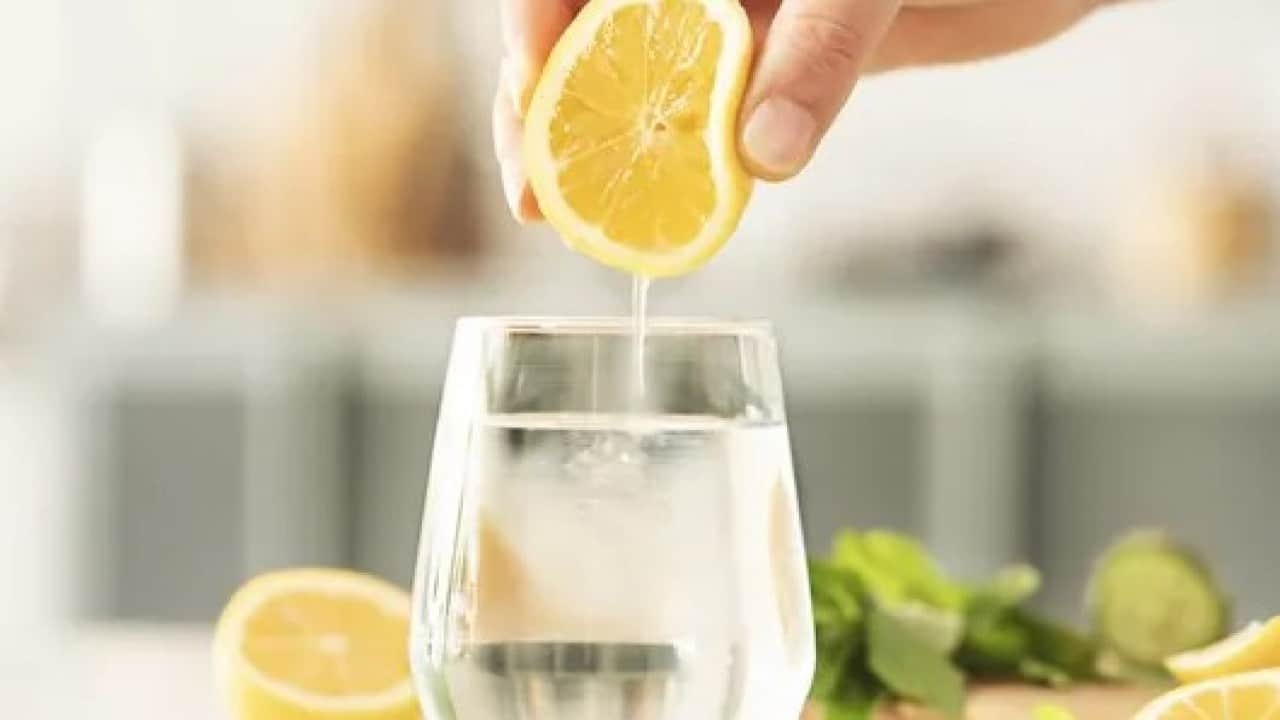 Foto - Su içmek yeterli değil! Yaz aylarında halsizliğin sebebi belli oldu