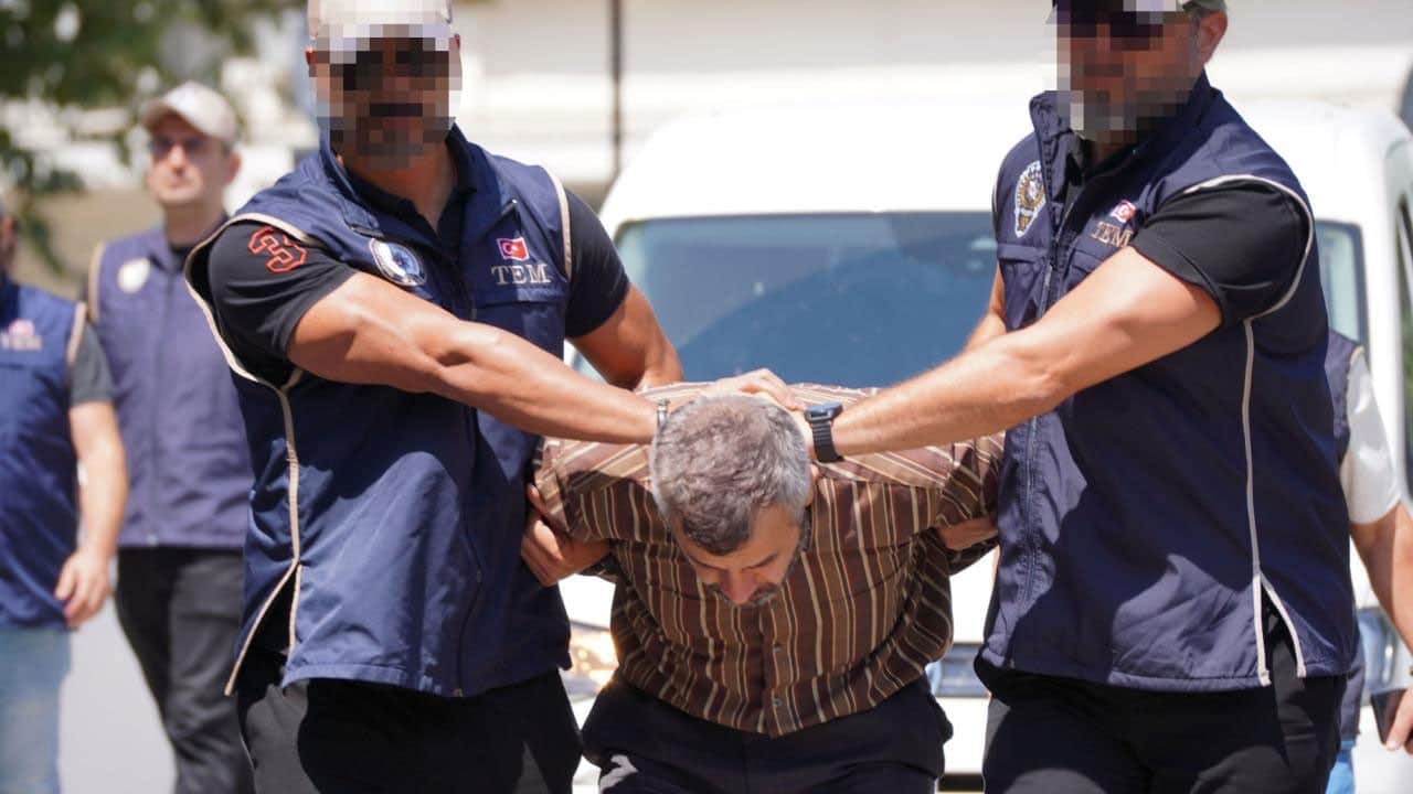 Foto - Suikastçı terörist yer gösterdi! Gömülen silahların izi sürülüyor