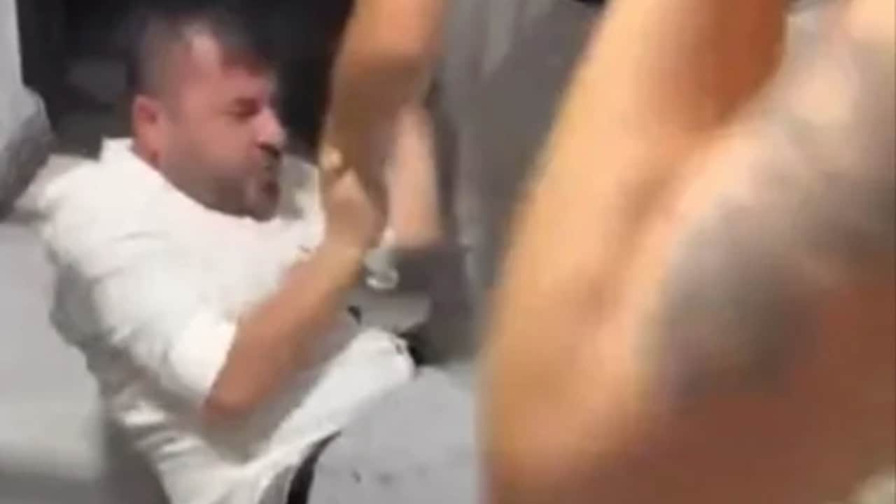 Foto - Taciz iddiası sonrası tekme tokat dövülmüştü! CHP’li milletvekiliyle ilgili sıcak gelişme