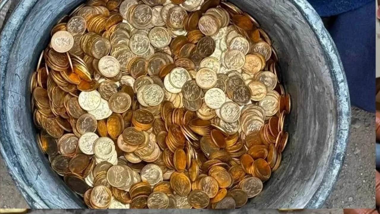 Foto - Tadilatta büyük sürpriz! Duvarın arkasından adeta servet fışkırdı!