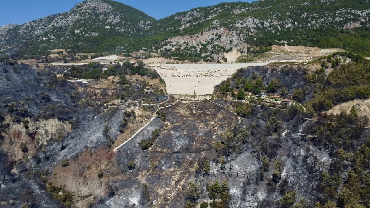 Foto - Tanık olanlar 'Evimiz bir anda cehenneme döndü' diyorlardı... Bölge havadan görüntülendi!