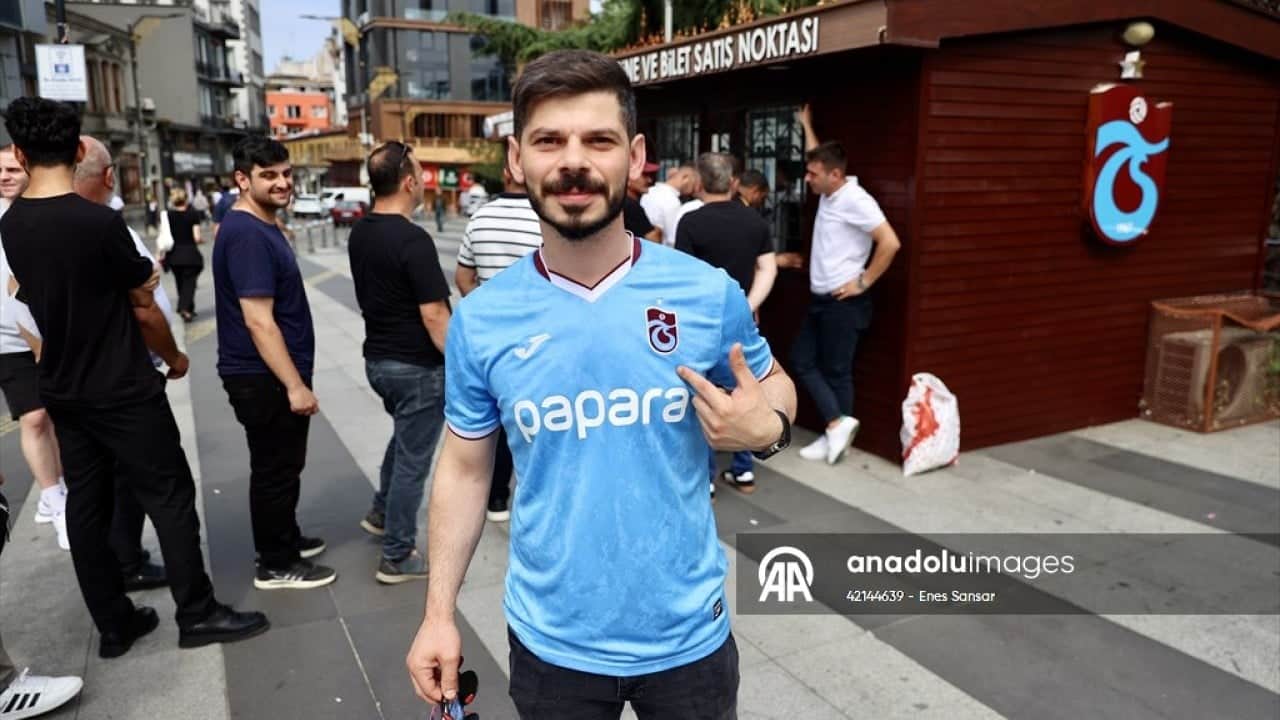 Taraftarlar akın etti! Trabzon’da salah çılgınlığı