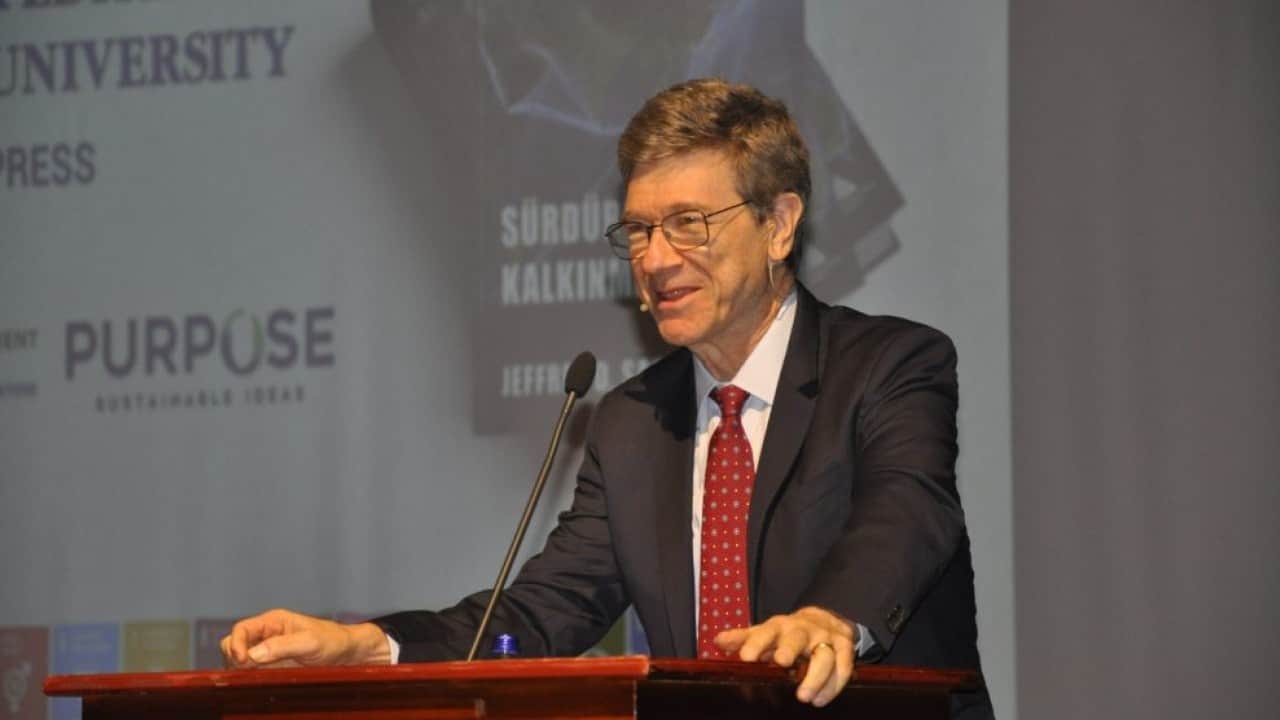 Foto - Tarihi itiraf: Bizim İHA'larımız 30 milyon dolarken TB2 SİHA'lar 6 kat daha ucuz ve pazarı sarsıyor