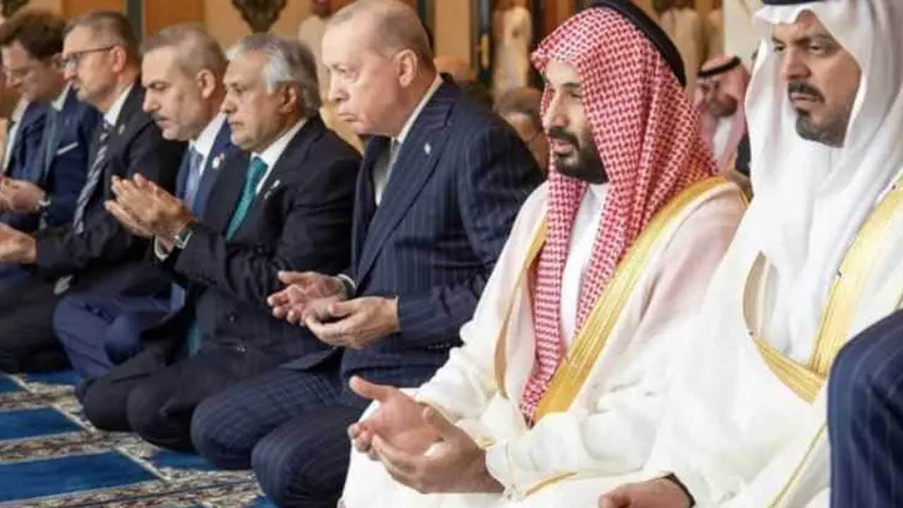 Foto - Tarihi Mekke Anlaşması sonrası Erdoğan, Selman ve Şerif cuma namazını birlikte kıldı