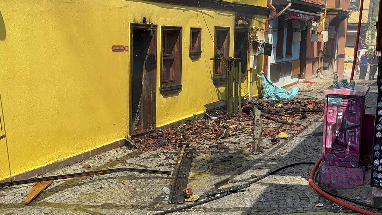 Foto - Tarihi Odunpazarı Evleri Bölgesi'nde yürekler ağza geldi