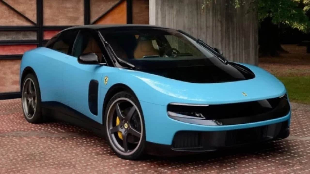 Tartışmalı araç müzayedede ezber bozdu: İlk elektrikli Ferrari'ye servet ödediler!