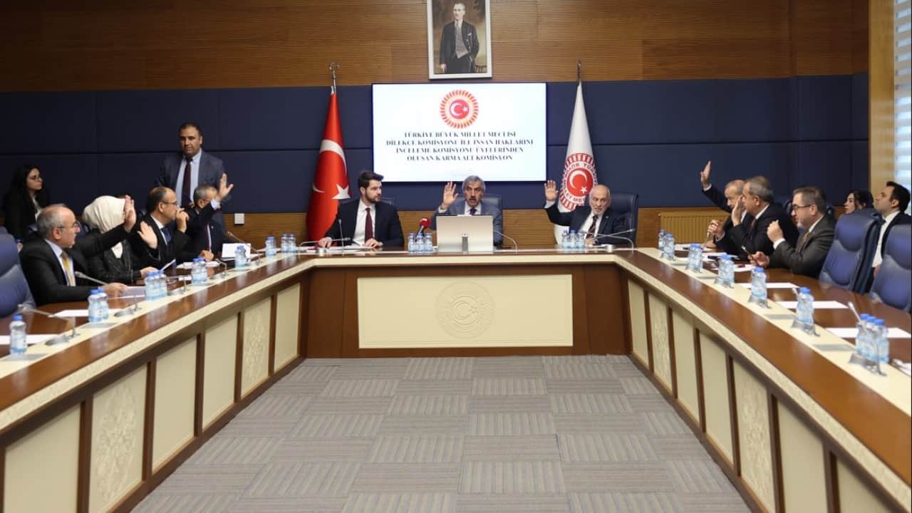 Foto - TBMM’ye başvuru yapıldı: ‘İstanbul kışlık, Ankara yazlık başkent olsun’