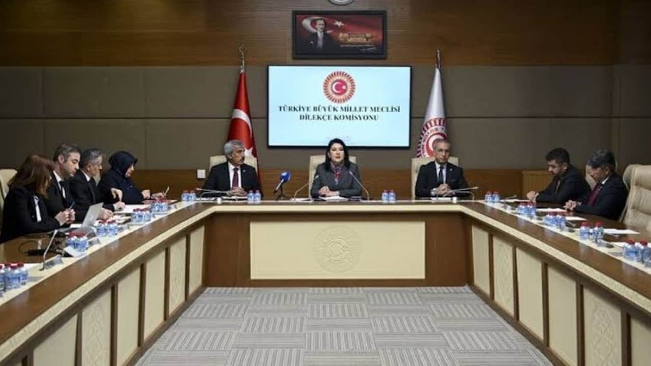 Foto - TBMM’ye başvuru yapıldı: ‘İstanbul kışlık, Ankara yazlık başkent olsun’