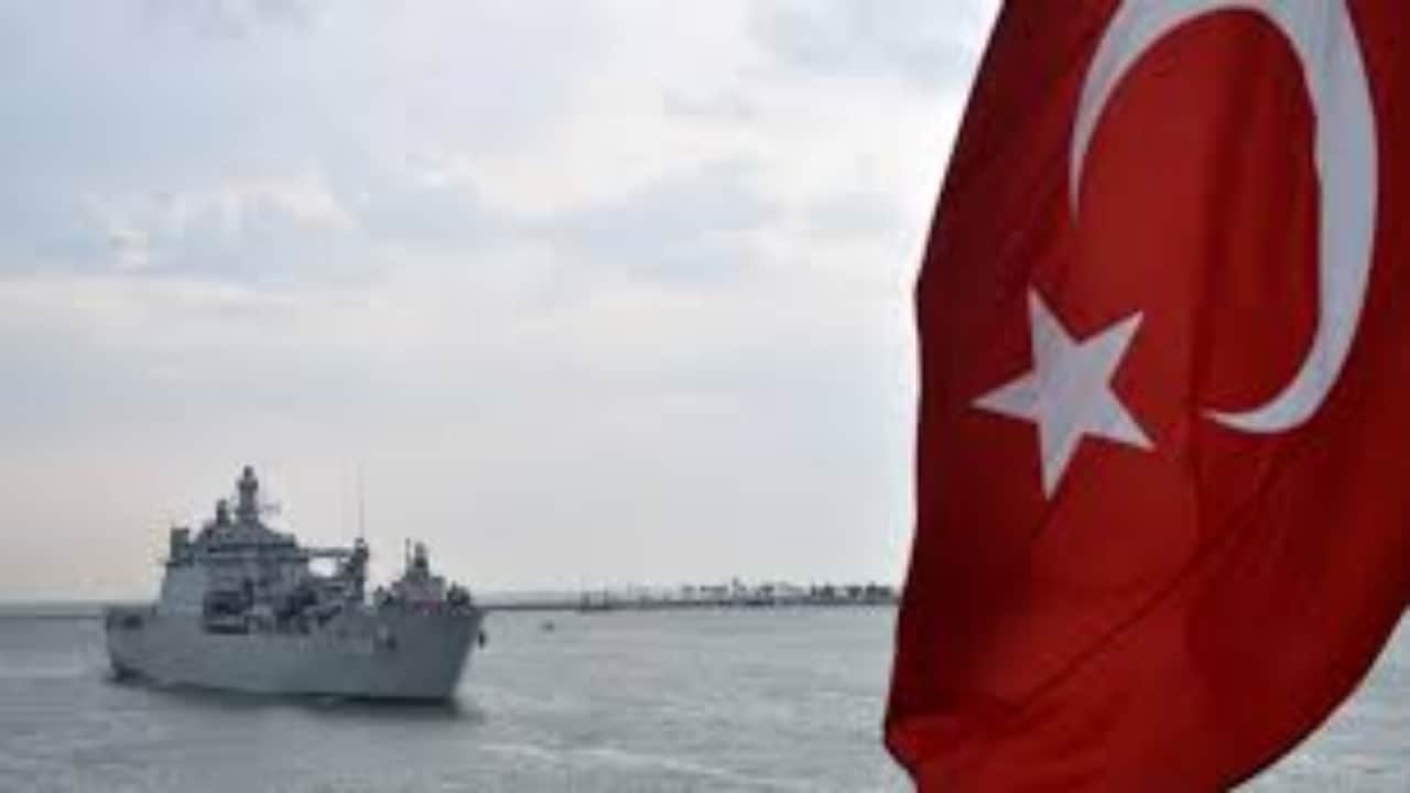 Foto - "Tehlike çanları çalıyor" diyerek duyurdular! Türkiye’nin yeni deniz doktrini Yunanistan’ı titretti! İşte Atina’yı korkutan "stratejik felç"