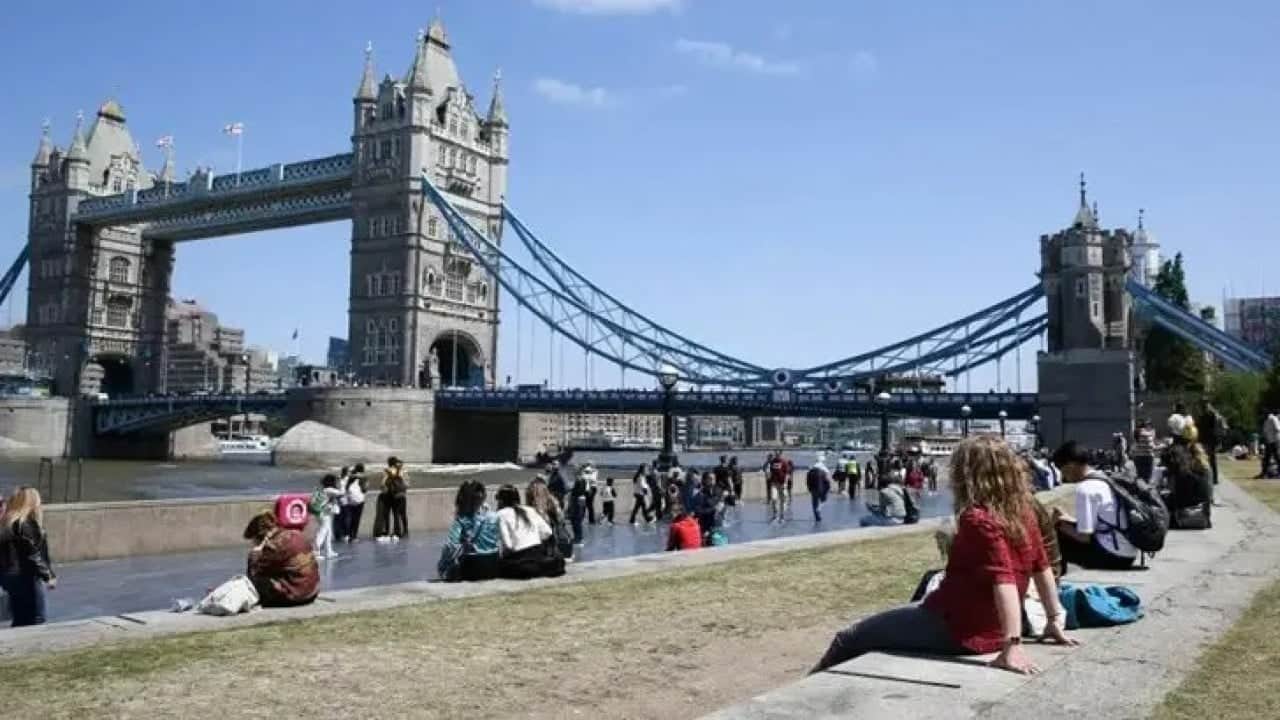 Foto - Termometreler 38,1’i gösterdi İngiltere tutuştu Londra alev alev yanıyor
