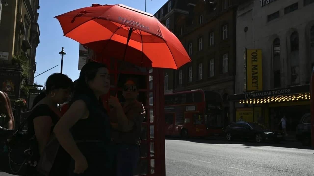 Foto - Termometreler 38,1’i gösterdi İngiltere tutuştu Londra alev alev yanıyor