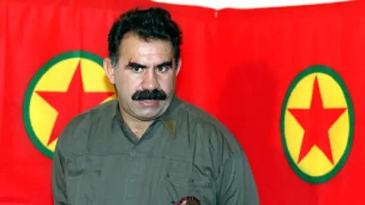 Foto - Teröristbaşının fotoğrafı 10 ay sonra yayınlanmıştı: Öcalan'ın önündeki kutularda bakın ne varmış