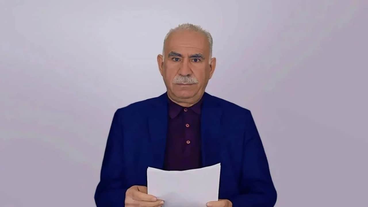Foto - Teröristbaşının fotoğrafı 10 ay sonra yayınlanmıştı: Öcalan'ın önündeki kutularda bakın ne varmış