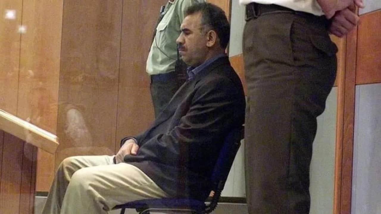 Foto - Teröristbaşının fotoğrafı 10 ay sonra yayınlanmıştı: Öcalan'ın önündeki kutularda bakın ne varmış