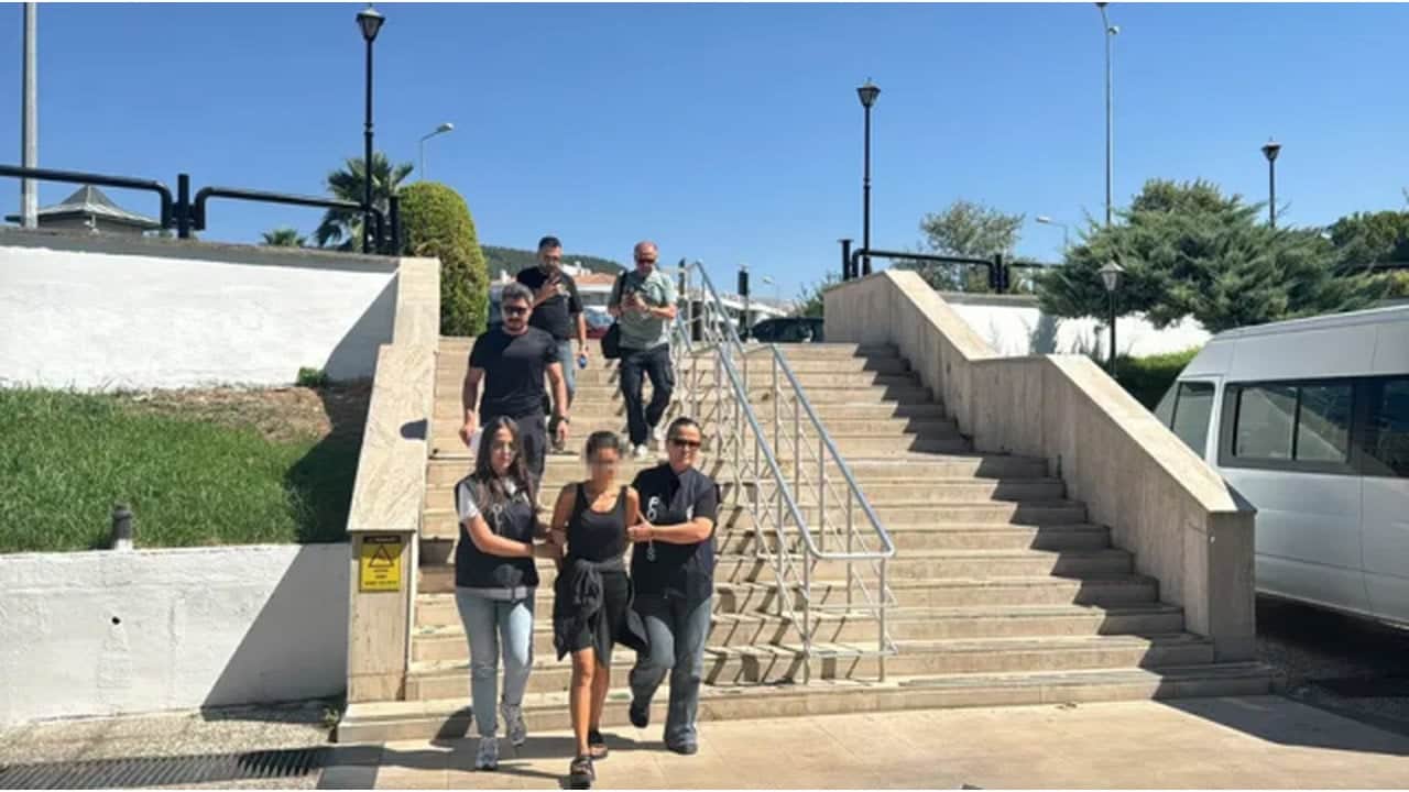 Foto - Ters kelepçe ile paketlenip tutuklanmıştı! Bayrağımızı yakan alçağın savunması herkesi şaşırttı