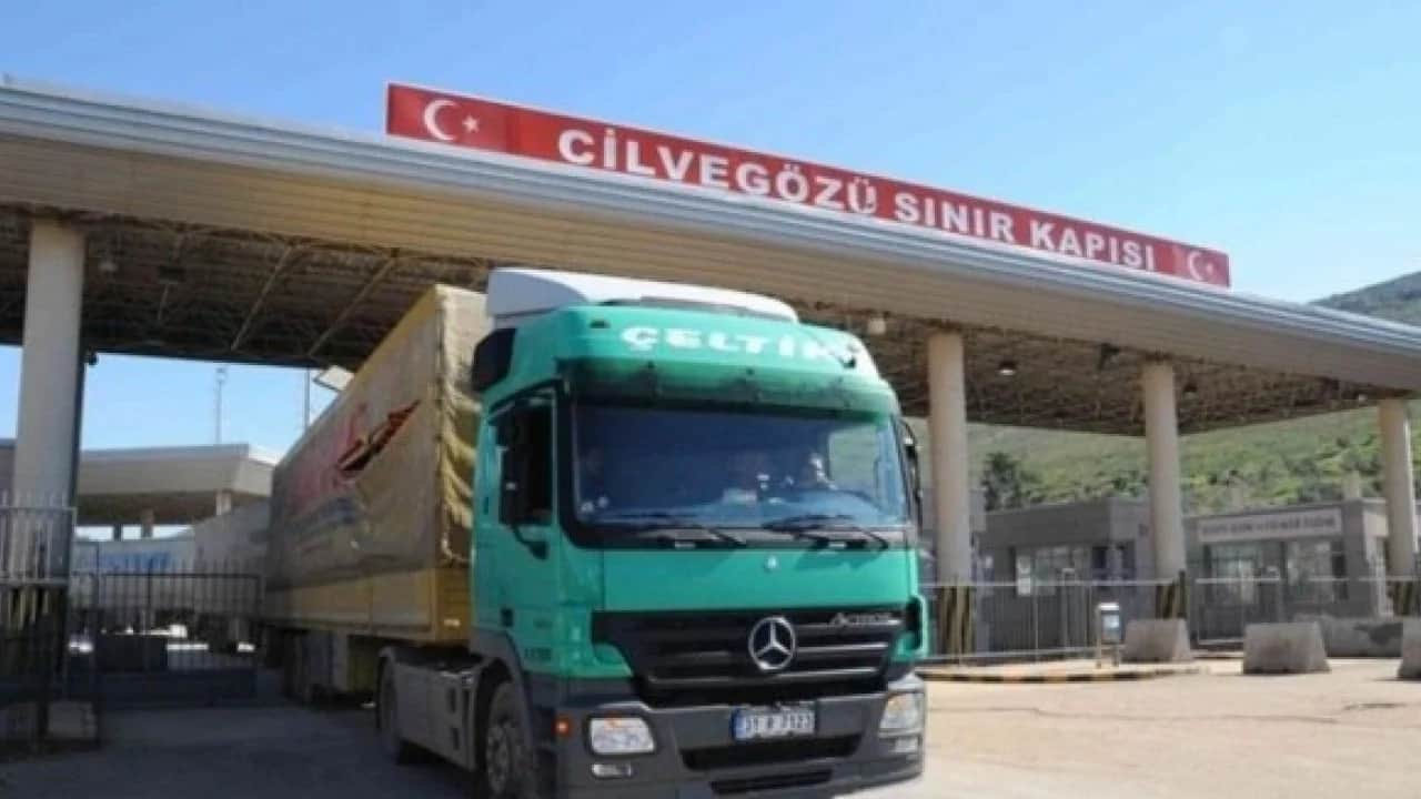 Ticarette kavşak noktası Sınırdan her gün binlerce tır giriş çıkış yapıyor