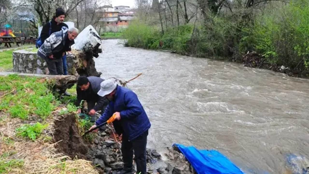 Foto - Toprağın altı değil, dereler altın saçıyor: Günde 20 gram altın bulmaya başladılar