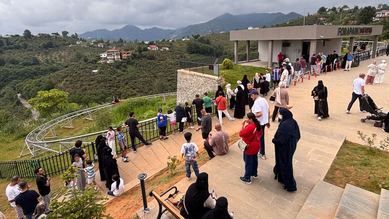 Foto - Trabzon’da daha ilk günden akın ettiler! Metrelerce kuyruk oluşuyor