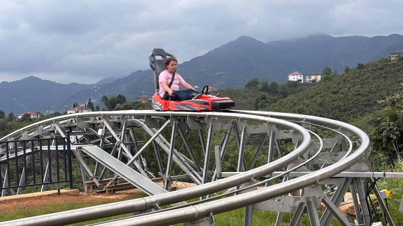Trabzon’da daha ilk günden akın ettiler! Metrelerce kuyruk oluşuyor