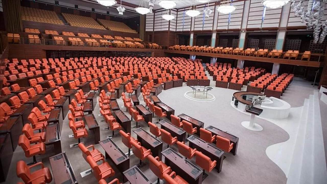 Foto - Transferlerin ardı arkası kesilmedi, dün bütün dengeler değişti! İşte partilerin son milletvekili sayıları