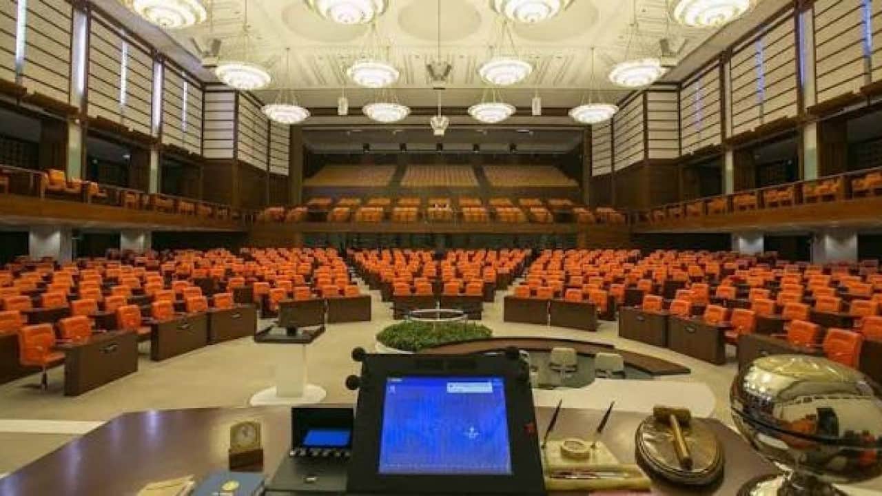 Foto - Transferlerin ardı arkası kesilmedi, dün bütün dengeler değişti! İşte partilerin son milletvekili sayıları